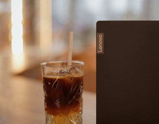  Lenovo Yoga 9i's