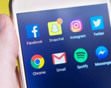 Warning Signs It's Time To Invest In Social Media Marketing| Pictelate